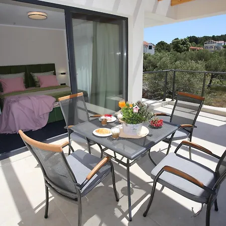 Punta Sol With Jacuzzi Vakantiehuis Jezera