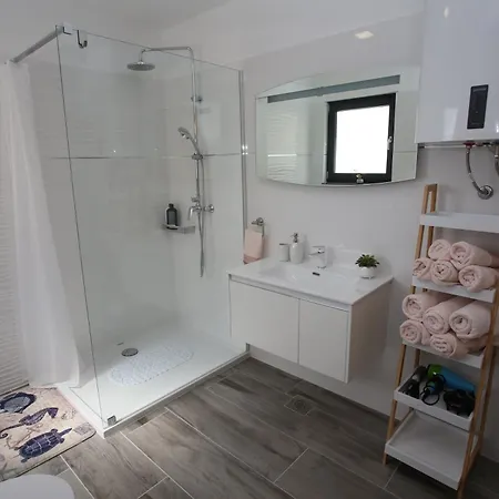 別荘 Elegant Villa Punta Sol With Hot Tube, Walk To Sea And Center *