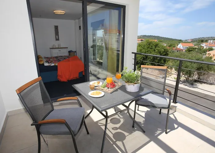 Punta Sol With Jacuzzi Jezera